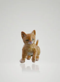 Katze Pfote hebend rot, bemalt